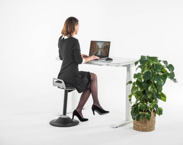 xr:d:DAFiUBLmveg:5,j:4215772981,t:23050810