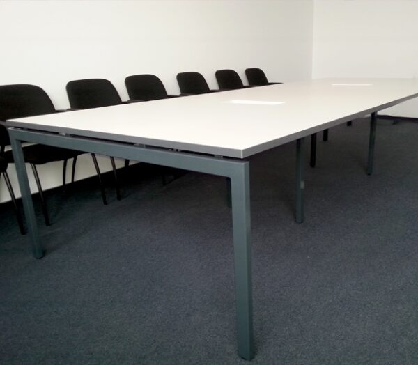 Masa_consiliu_20_13_11